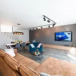 Apartman Peaceful Family In